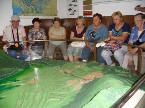 ... ter polni jezero ...